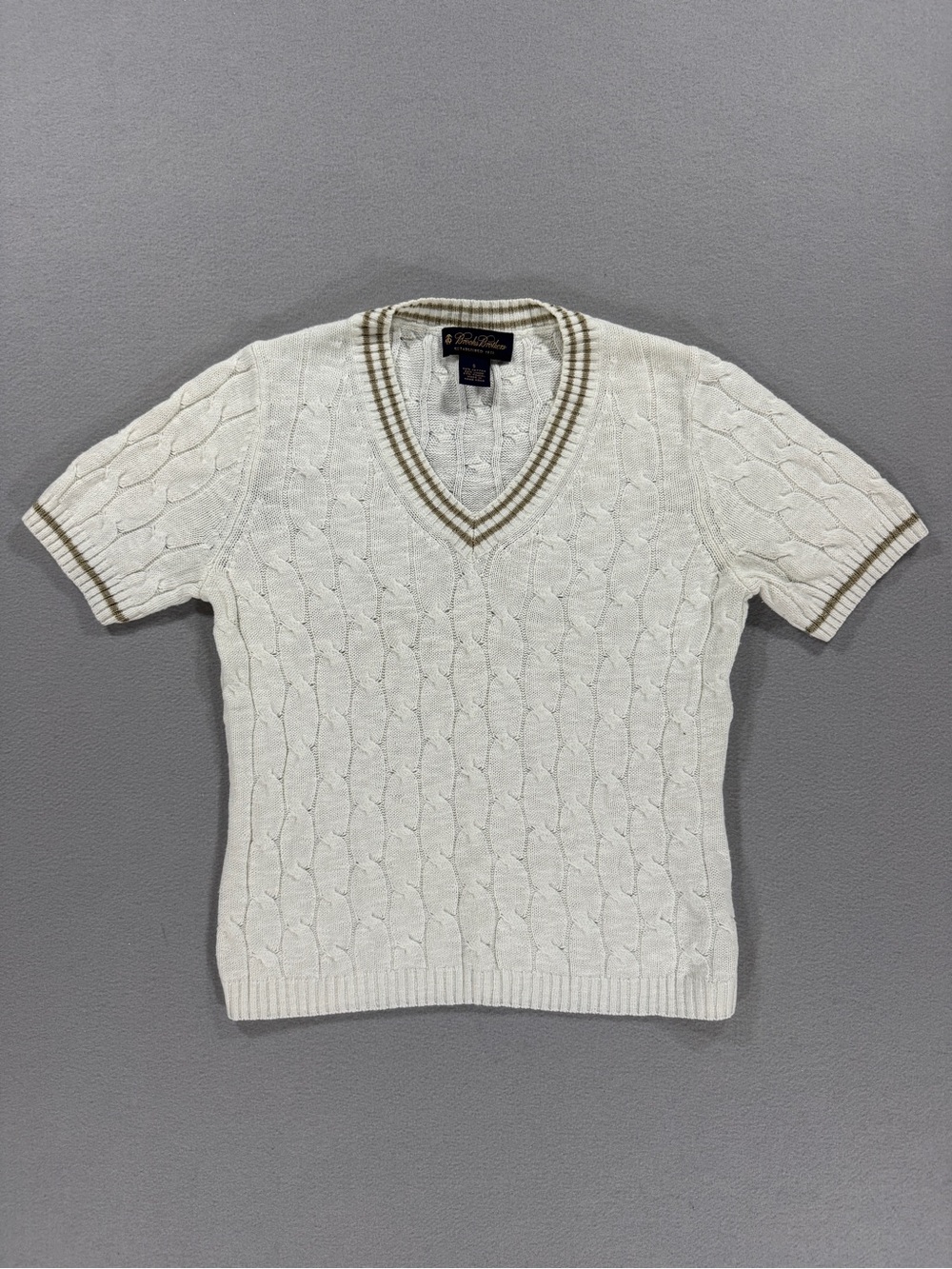 Brooks Brothers Cable Knit Short Sleeve V-Neck Sweater Womens Small Ivory Preppy